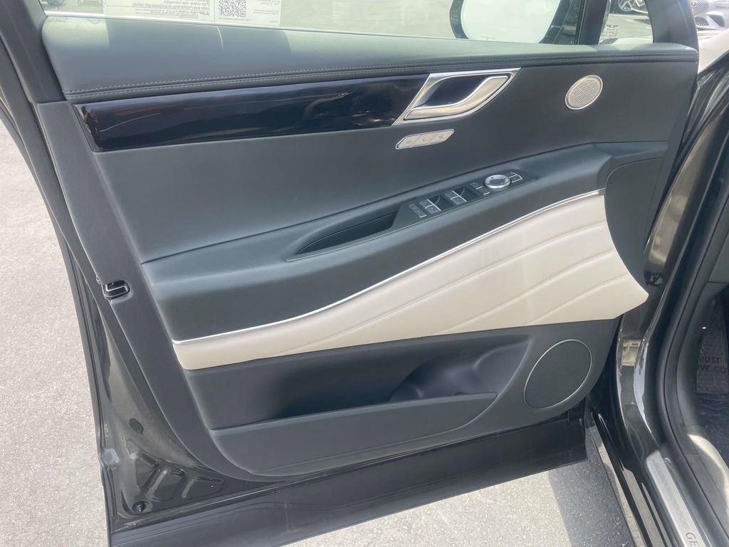 Used 2025 Genesis GV80 2.5T Standard image 16