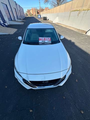 Used 2019 Nissan Altima 2.5 S image 3