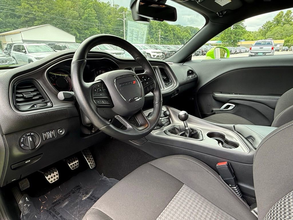 Used 2023 Dodge Challenger R/T w/ Blacktop Package image 18