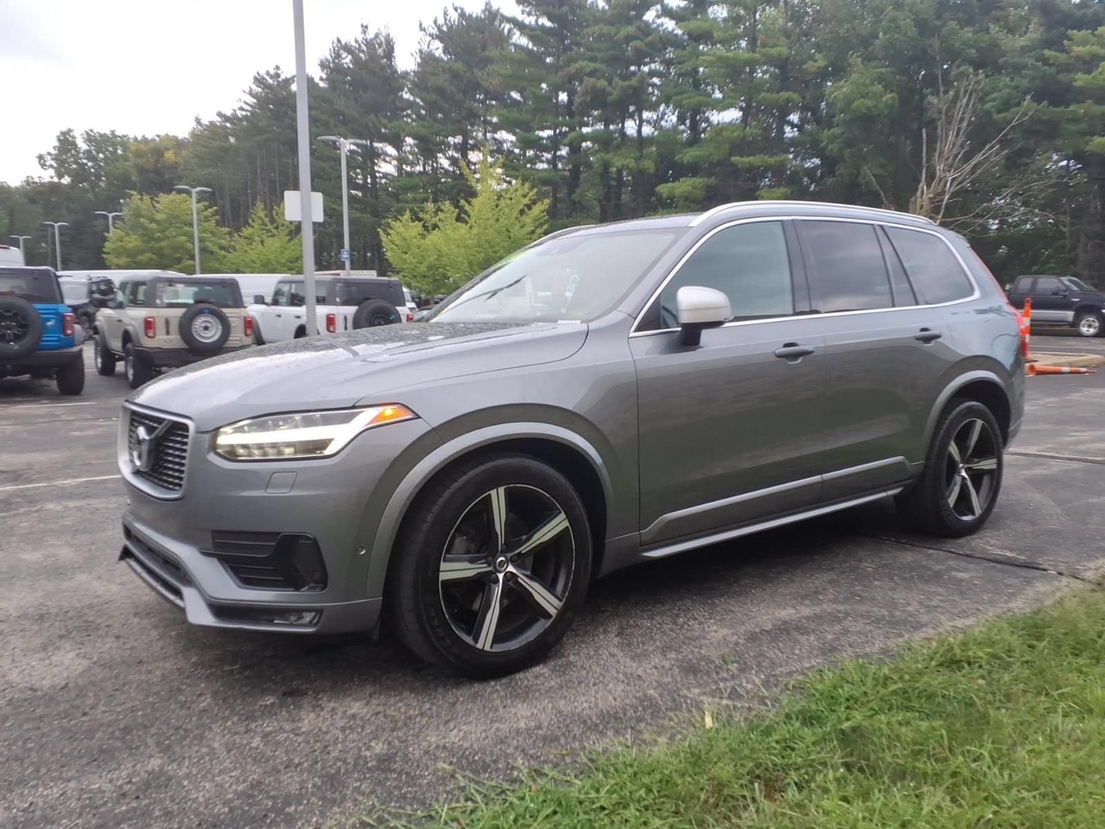Used 2017 Volvo XC90 T6 R-Design w/ Vision Package AWD/4WD image 5