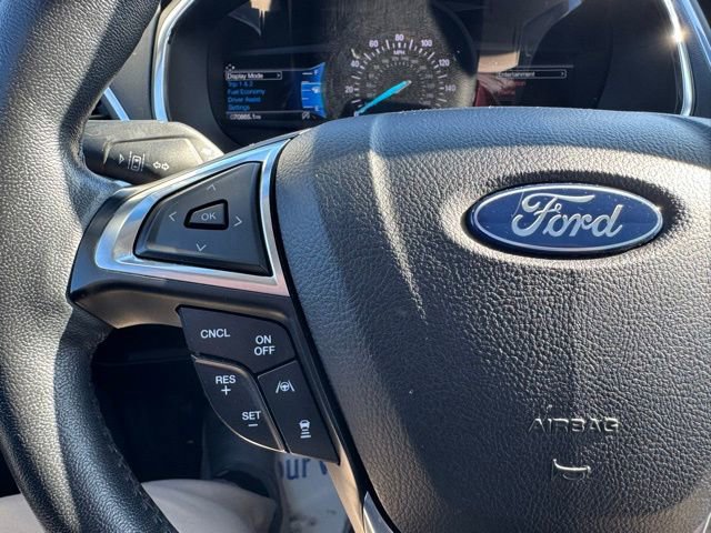 Used 2020 Ford Edge Titanium image 21