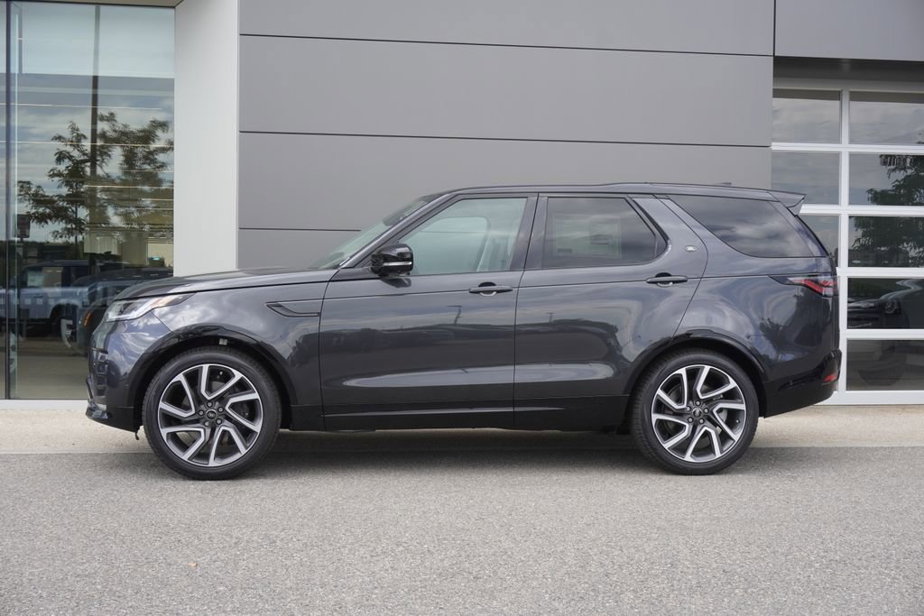 New 2025 Land Rover Discovery Dynamic SE image 8