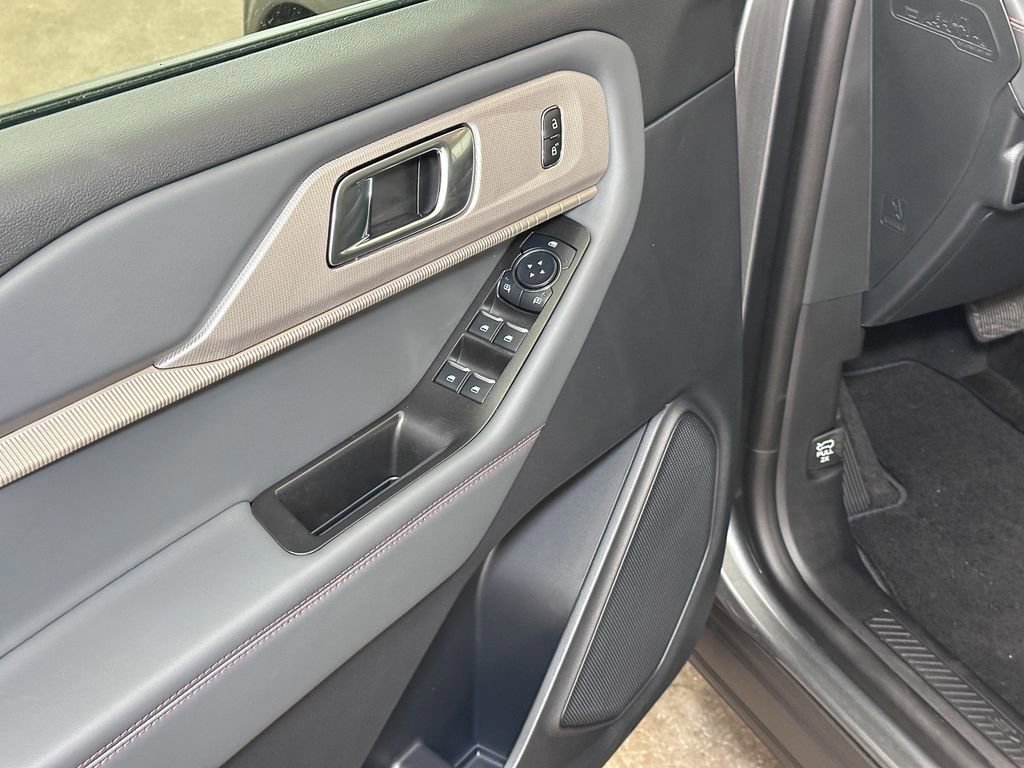 New 2026 Ford Explorer Active w/ Active Comfort Package image 21