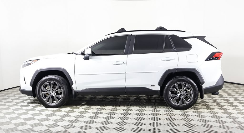 Used 2024 Toyota RAV4 XLE Premium image 3