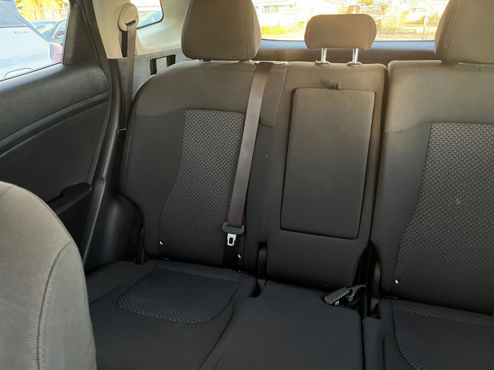 Used 2025 Kia Sportage LX image 38