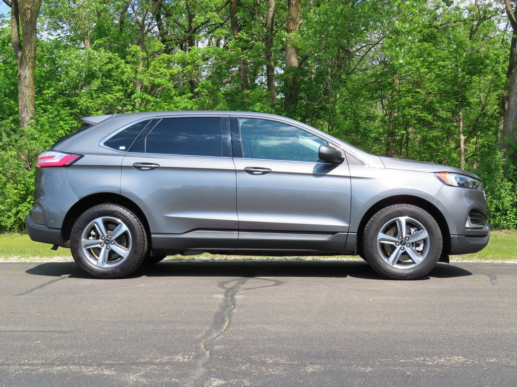 Used 2023 Ford Edge SEL w/ Convenience Package AWD/4WD image 2