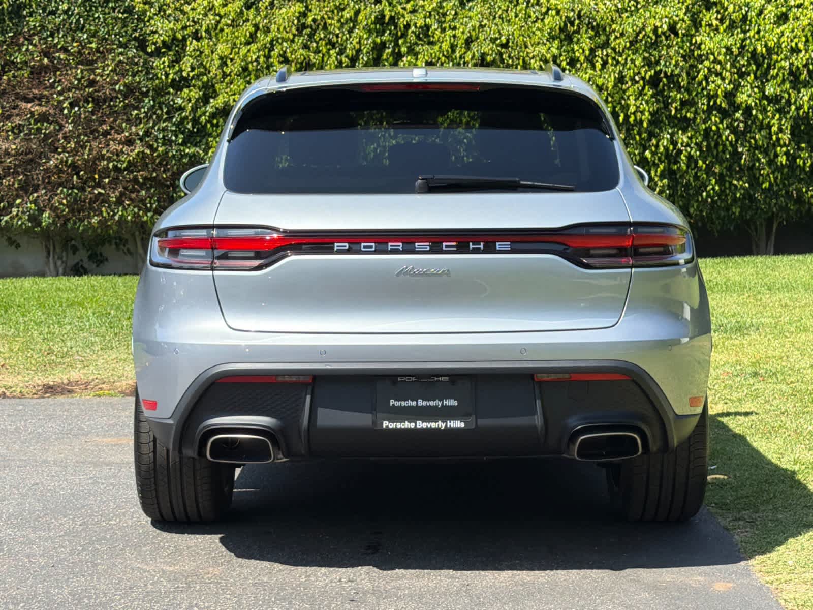 New 2026 Porsche Macan AWD/4WD image 7