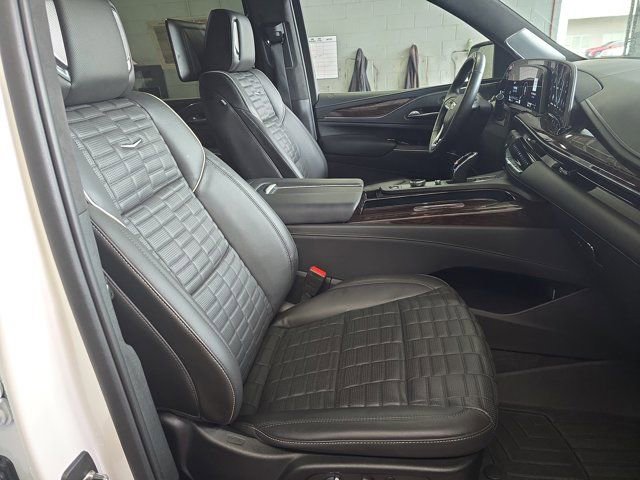 Certified 2023 Cadillac Escalade ESV Sport Platinum image 10