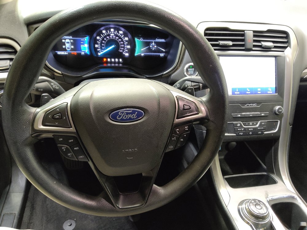 Used 2019 Ford Fusion SE FWD image 22