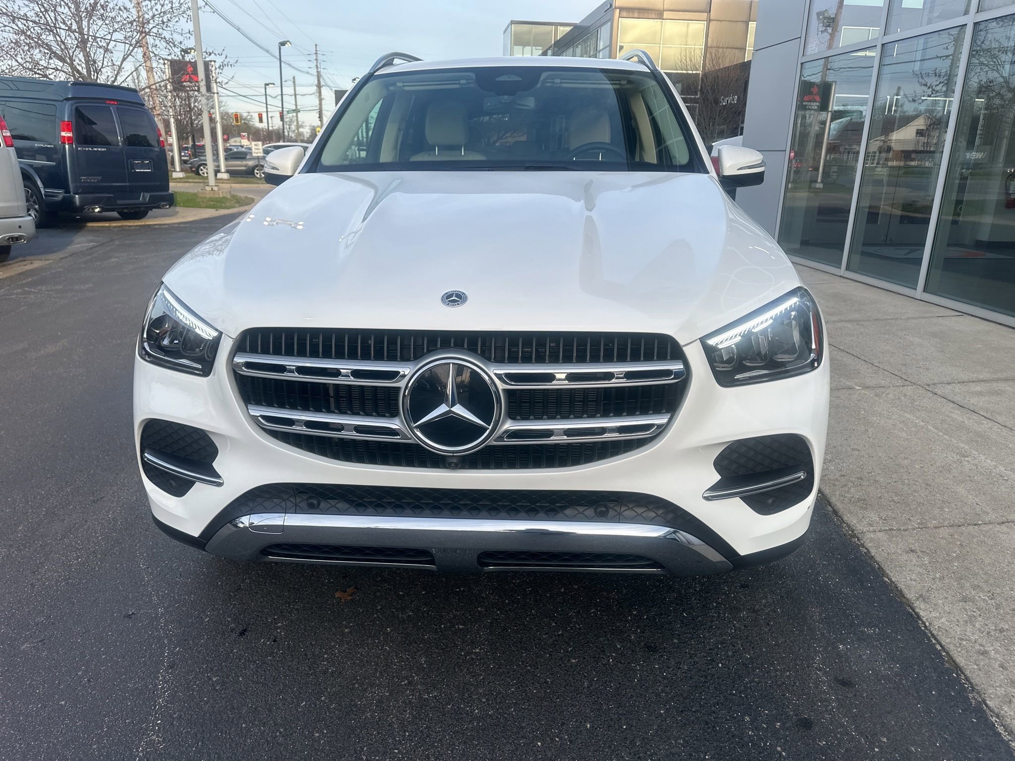 Used 2025 Mercedes-Benz GLE 350 4MATIC image 6