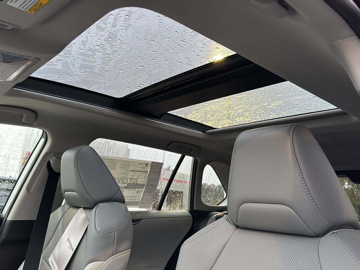 New 2025 Toyota RAV4 Limited image 28