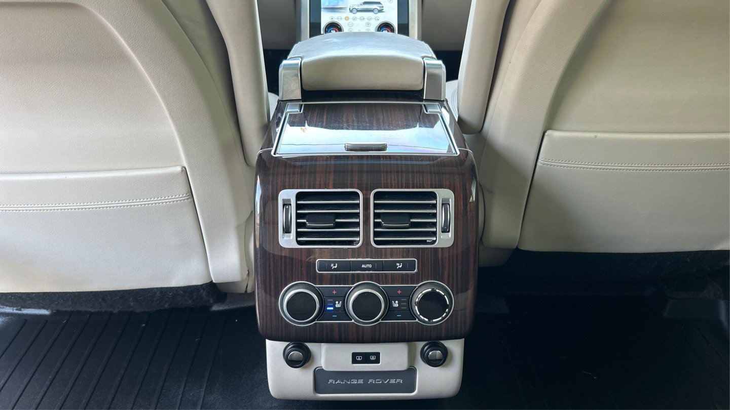 Used 2017 Land Rover Range Rover Long Wheelbase Supercharged image 39