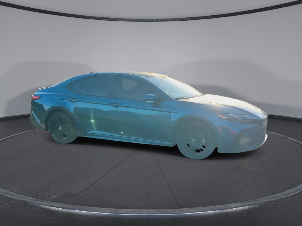 Used 2025 Toyota Camry SE FWD image 2