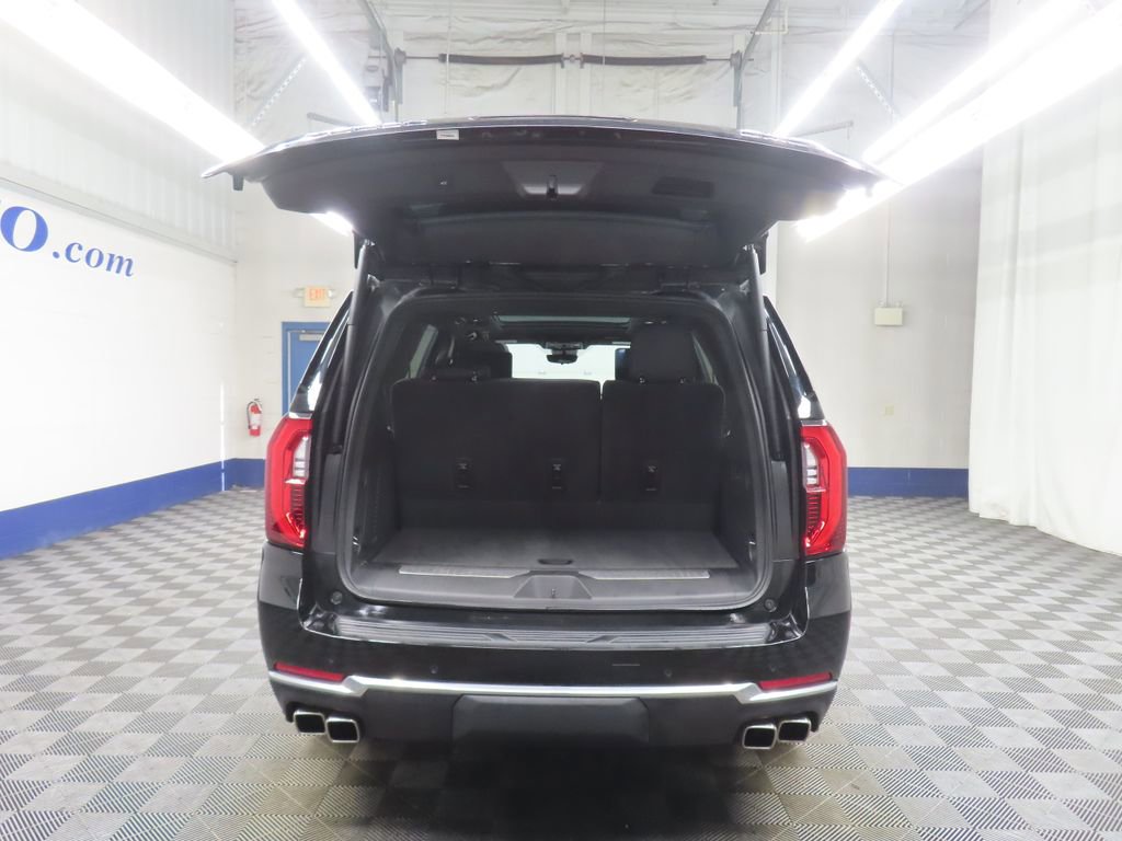 Used 2025 GMC Yukon Denali w/ Denali Reserve Package image 38