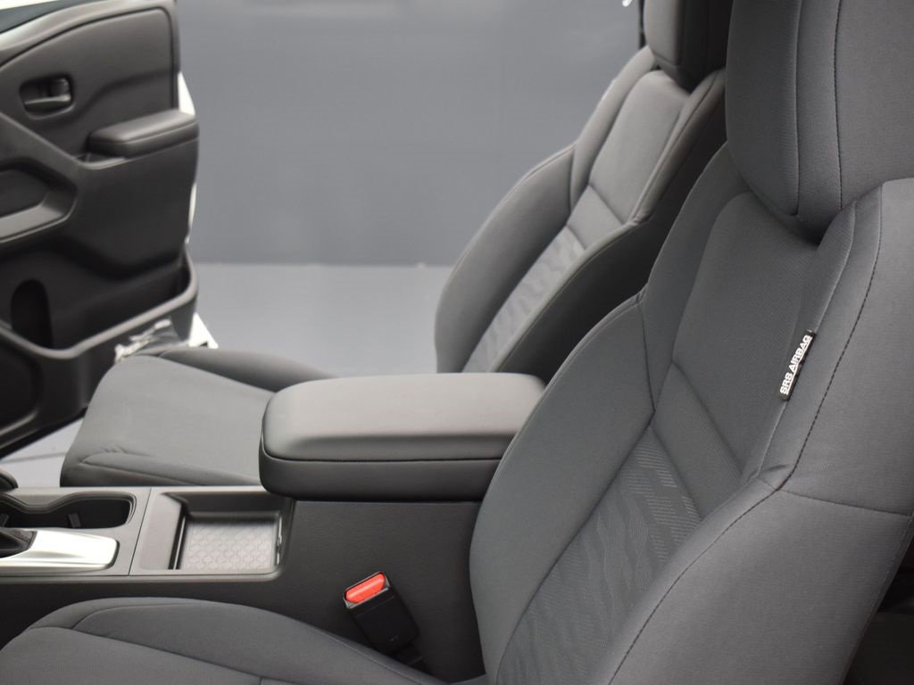 New 2025 Nissan Frontier S image 12