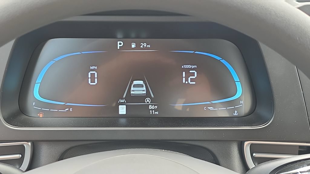 New 2026 Hyundai Elantra SE FWD image 17
