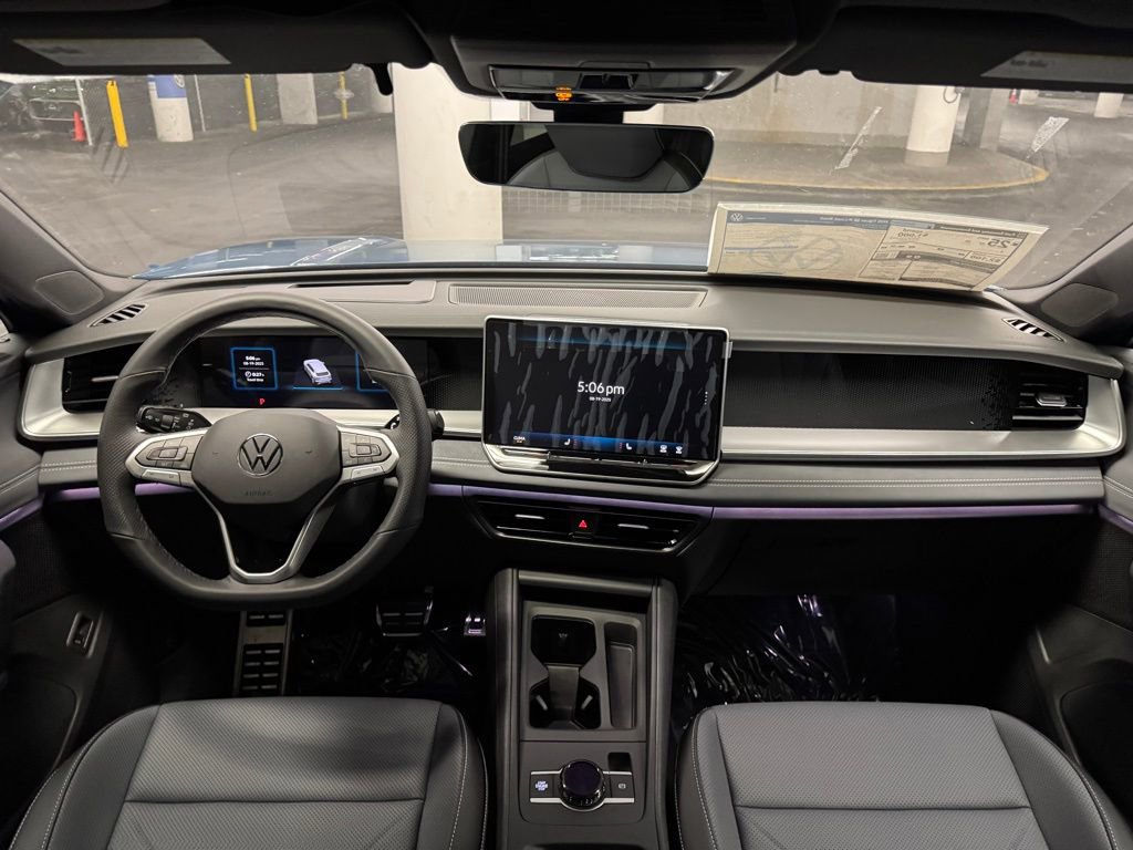 New 2025 Volkswagen Tiguan SE R-Line image 7