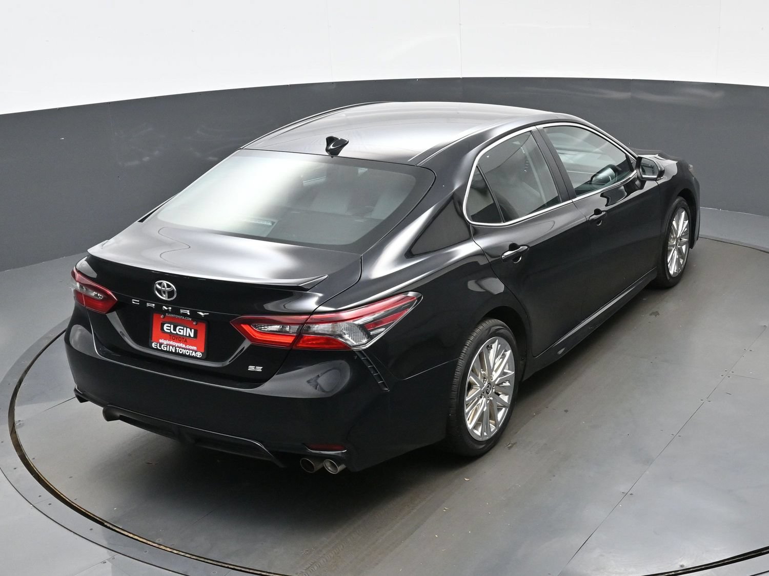Used 2024 Toyota Camry SE FWD image 39