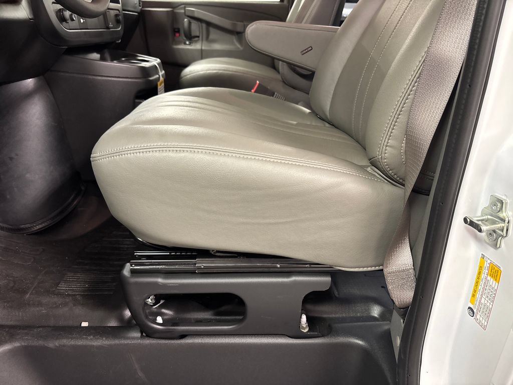 New 2026 GMC Savana 2500 w/ Driver Convenience Package RWD image 27