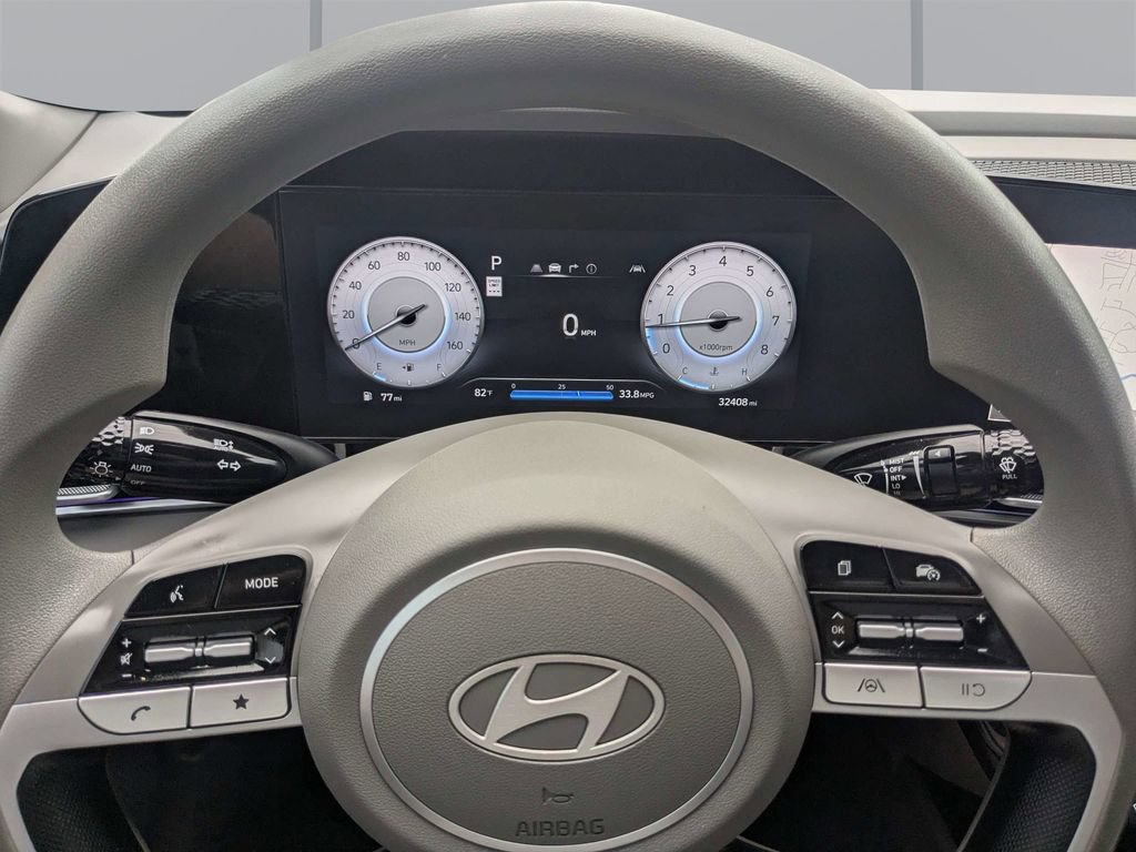 Used 2024 Hyundai Elantra SEL FWD image 28