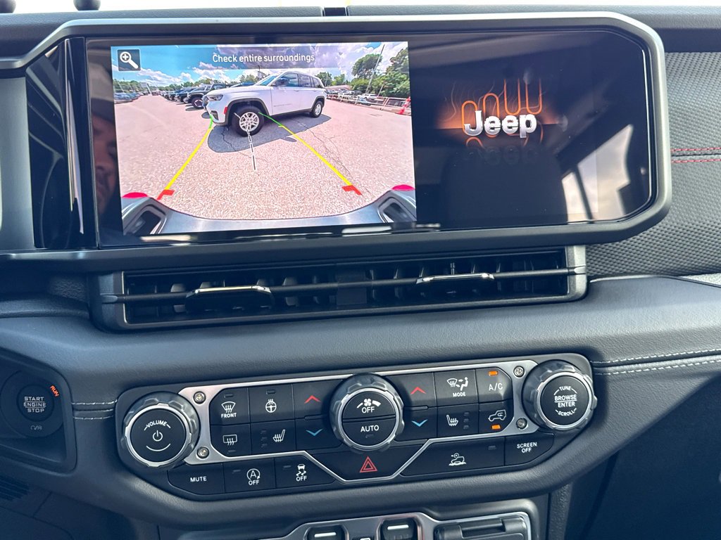 Certified 2025 Jeep Gladiator Rubicon w/ Convenience Group image 20