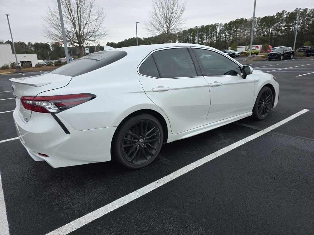 Used 2021 Toyota Camry XSE image 10