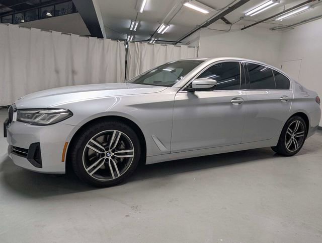 Used 2021 BMW 530i w/ Premium Package RWD image 5