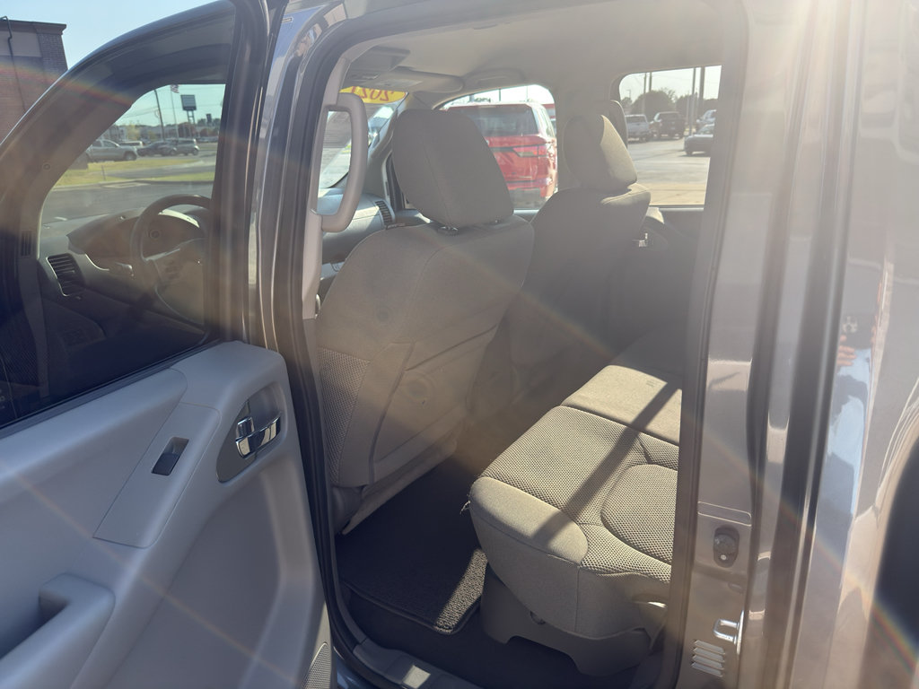 Used 2021 Nissan Frontier SV RWD image 17