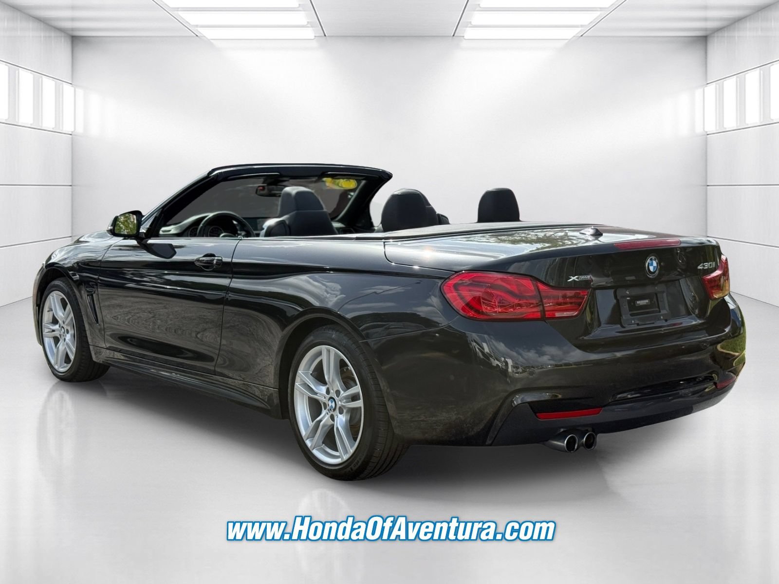 Used 2019 BMW 430i xDrive Convertible w/ M Sport Package AWD/4WD image 4