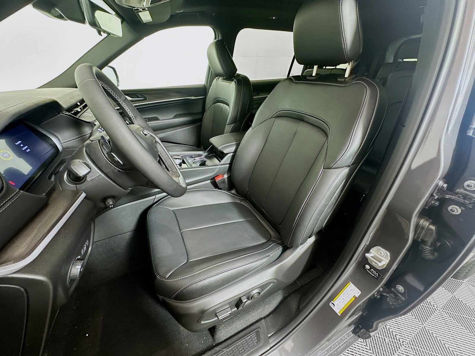 New 2026 Jeep Grand Cherokee L Limited AWD/4WD image 22