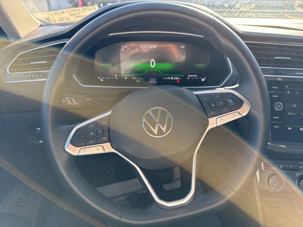 Used 2024 Volkswagen Tiguan SE video 2
