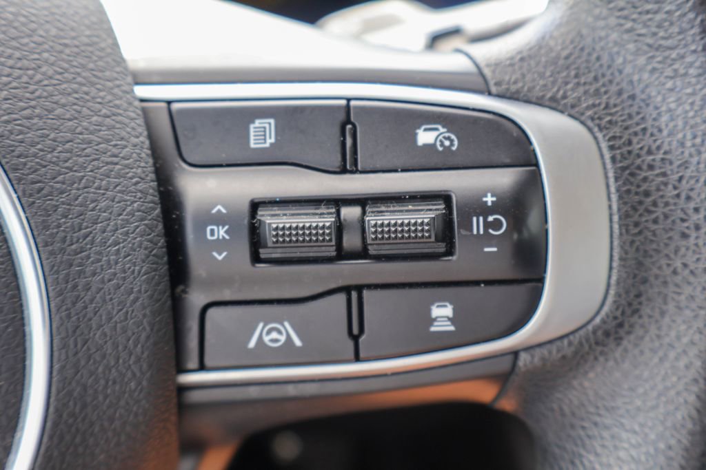 Used 2025 Kia K5 LXS FWD image 13