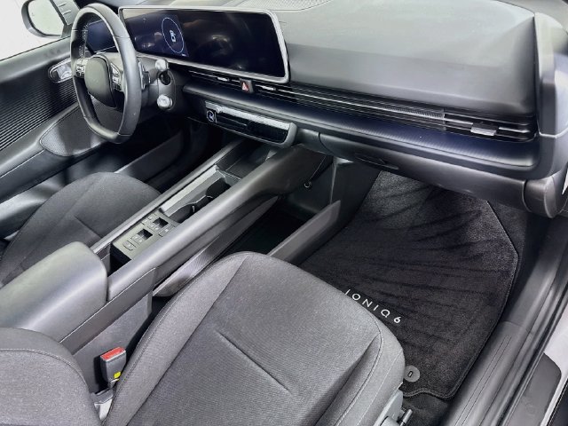 Certified 2024 Hyundai Ioniq 6 SE RWD image 30