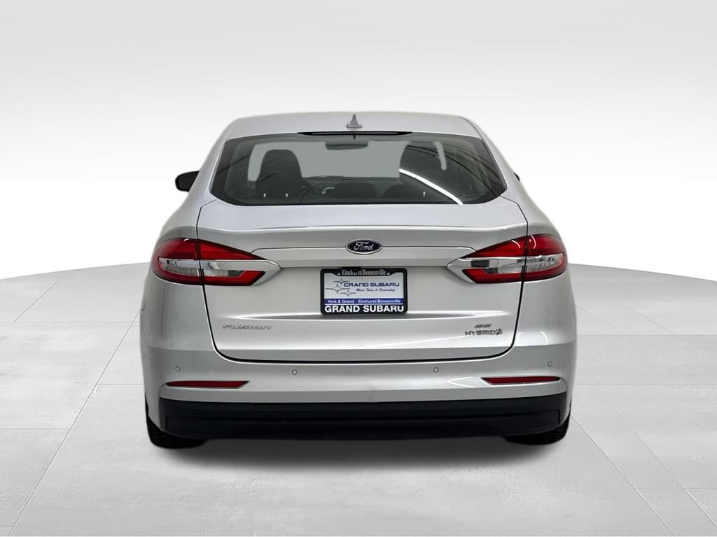Used 2019 Ford Fusion SE FWD image 5