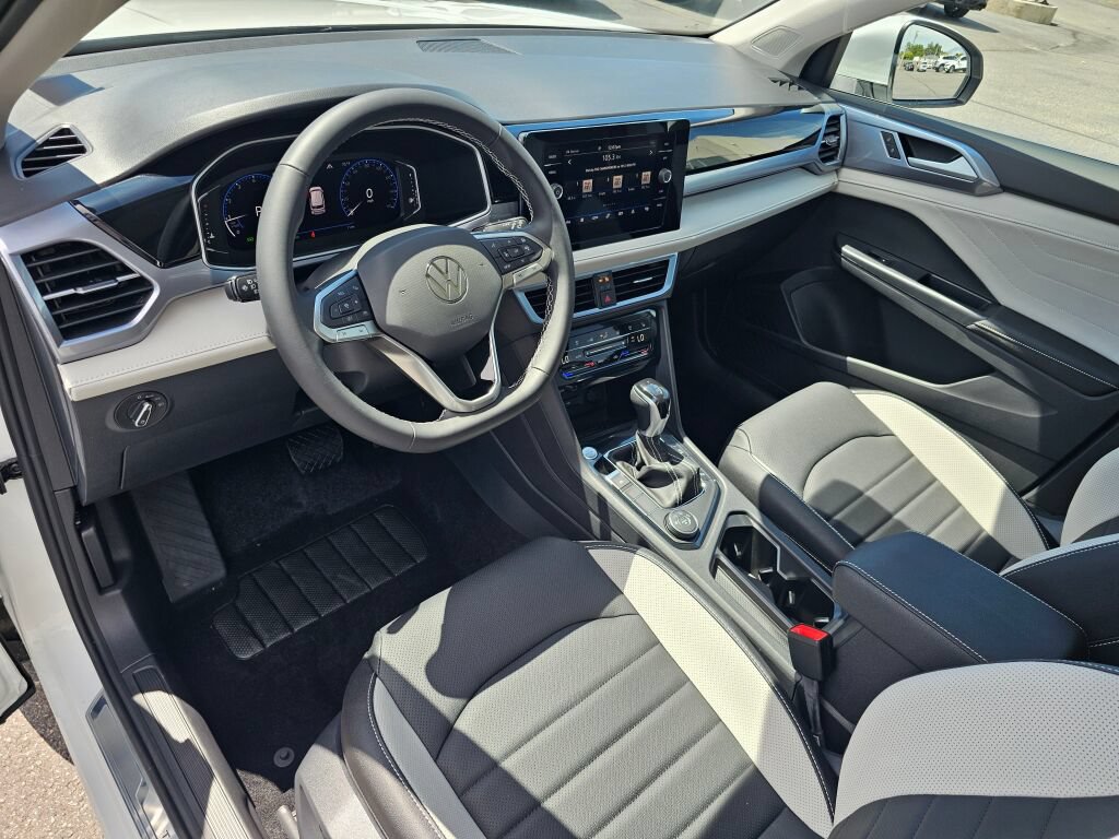 New 2026 Volkswagen Taos SEL AWD/4WD image 2