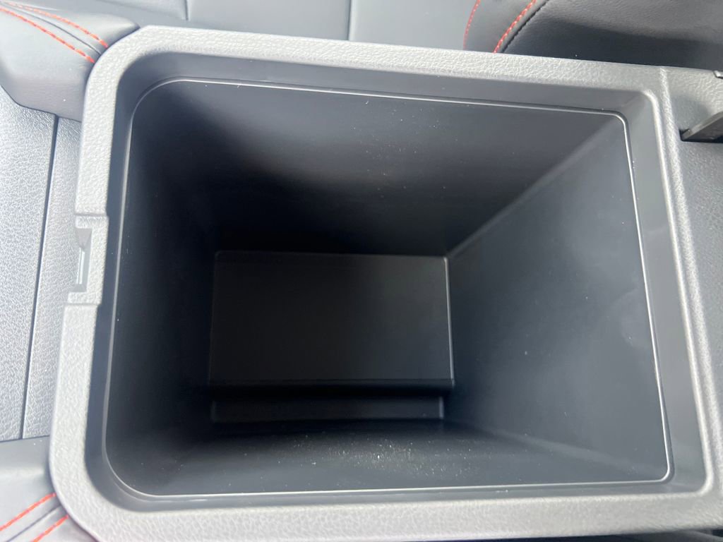 Used 2025 Nissan Sentra SR w/ SR Premium Package FWD image 27