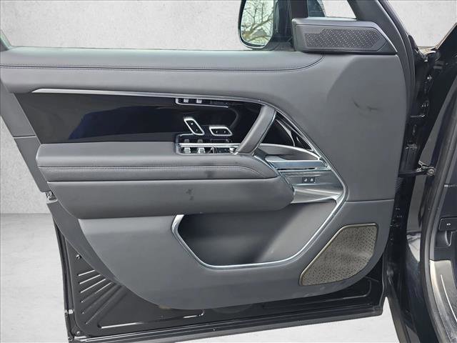 Used 2024 Land Rover Range Rover Autobiography image 25