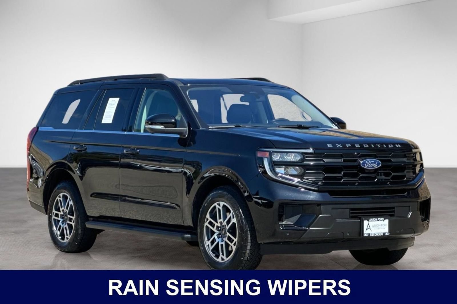 Used 2025 Ford Expedition Active AWD/4WD image 8