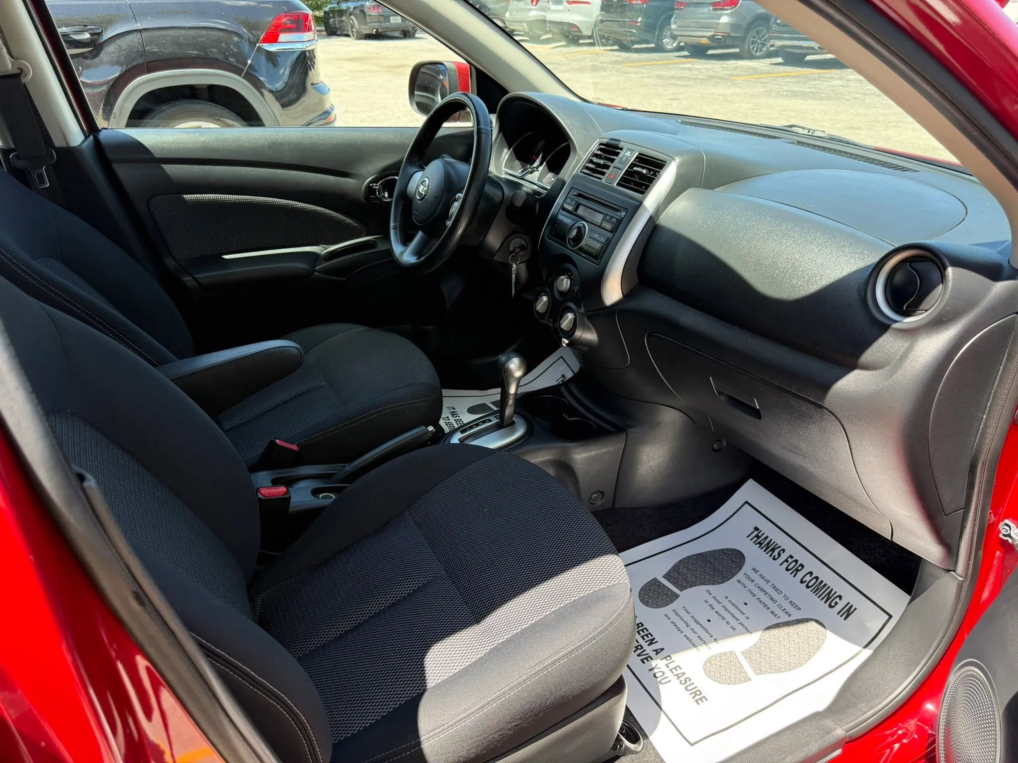Used 2014 Nissan Versa SV FWD image 17