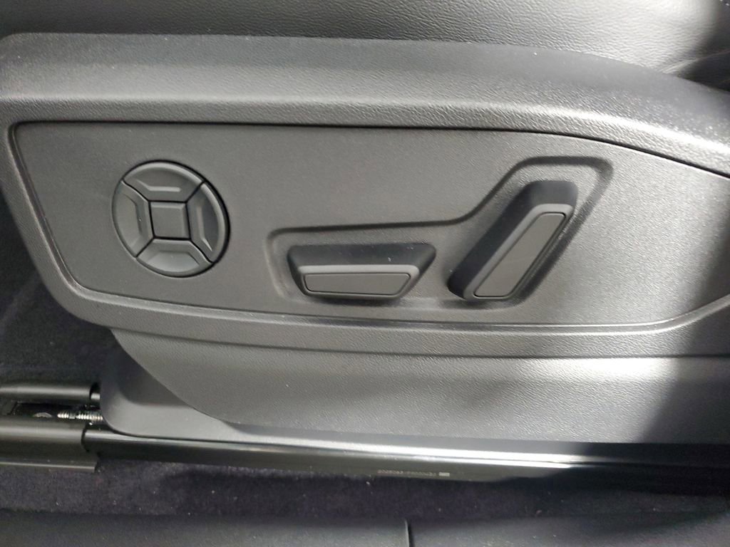 New 2025 Audi SQ5 Premium Plus AWD/4WD image 20