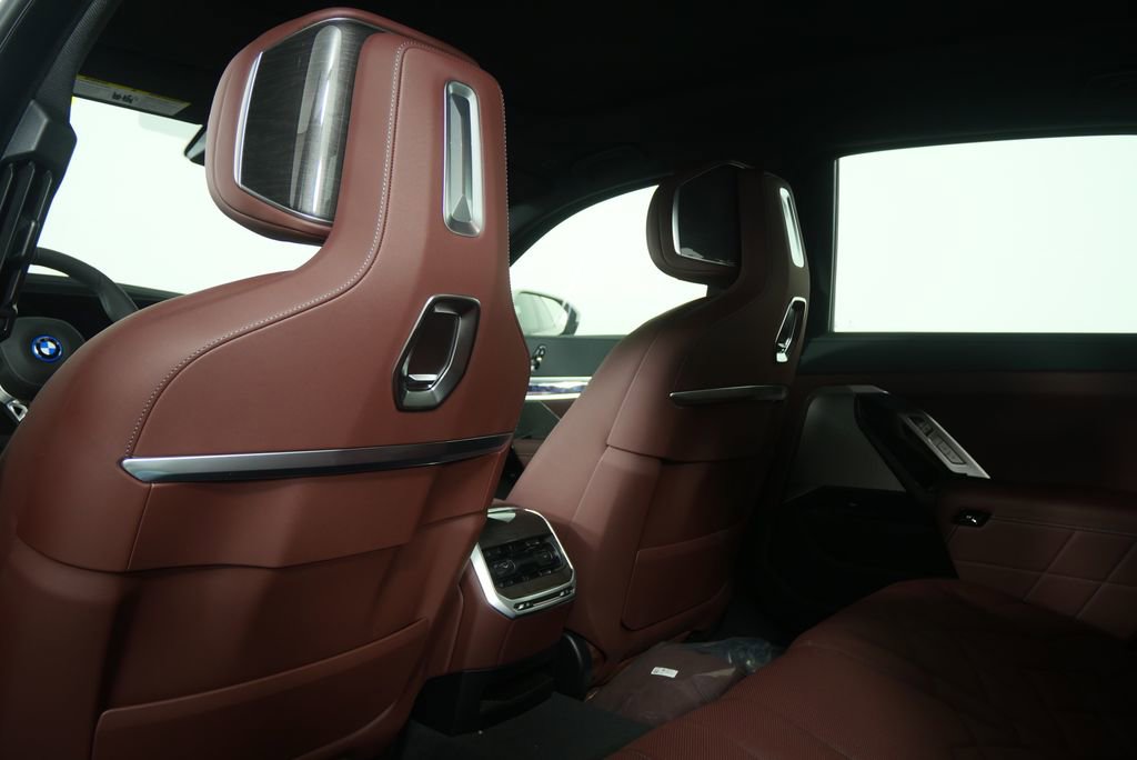 New 2026 BMW i7 eDrive50 w/ M Sport Package image 16