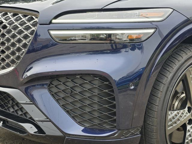 Used 2025 Genesis GV70 3.5T Sport w/ Sport Advanced Package AWD/4WD image 9