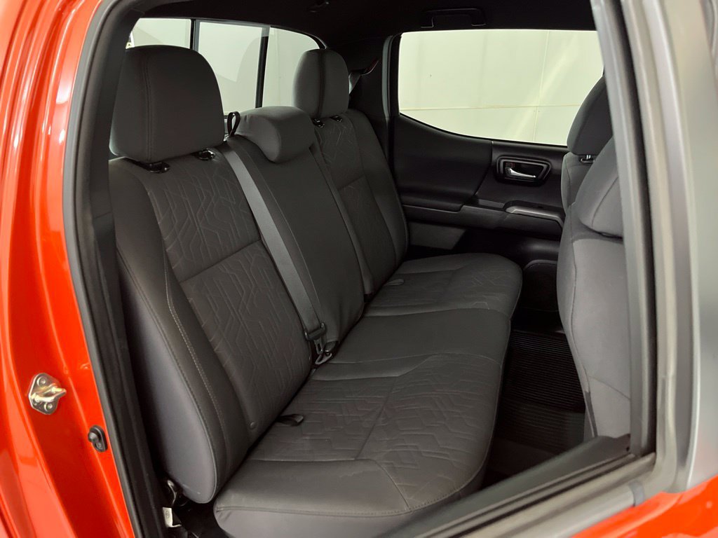 Used 2018 Toyota Tacoma TRD Off-Road AWD/4WD image 20