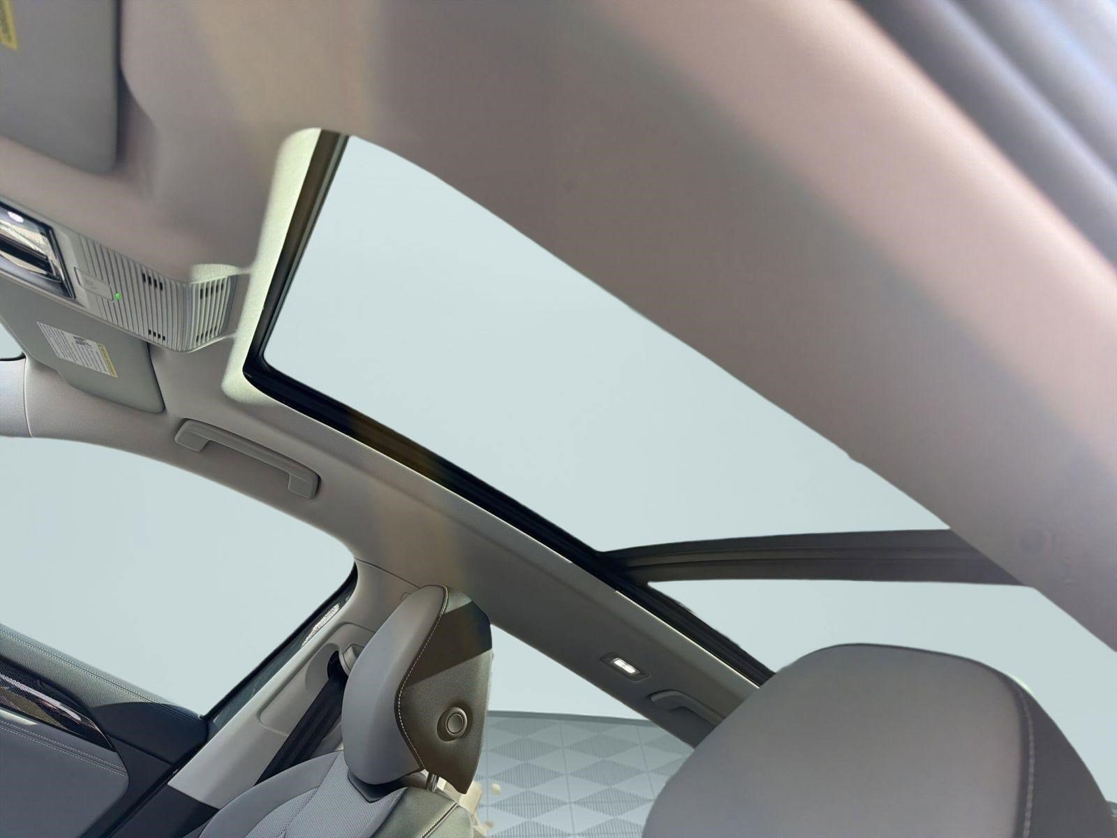 New 2026 Volkswagen Tiguan SE AWD/4WD image 15