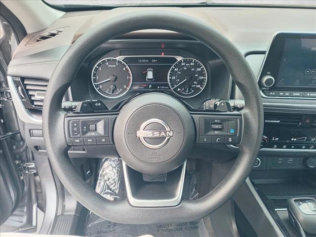 Used 2023 Nissan Rogue SV image 20