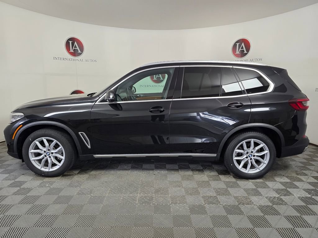 Used 2023 BMW X5 xDrive40i w/ Parking Assistance Package image 6