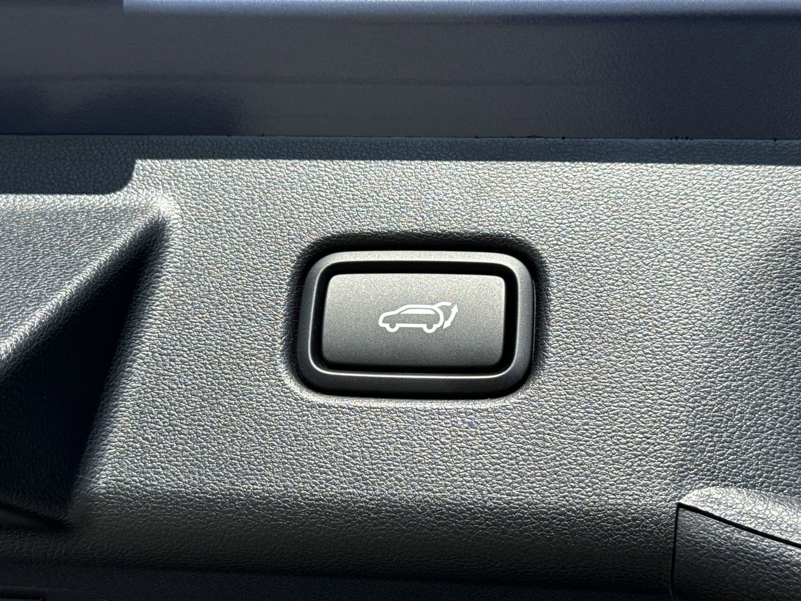 New 2026 Hyundai Tucson Limited image 9