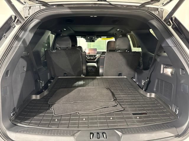 Used 2025 Ford Explorer ST AWD/4WD image 10