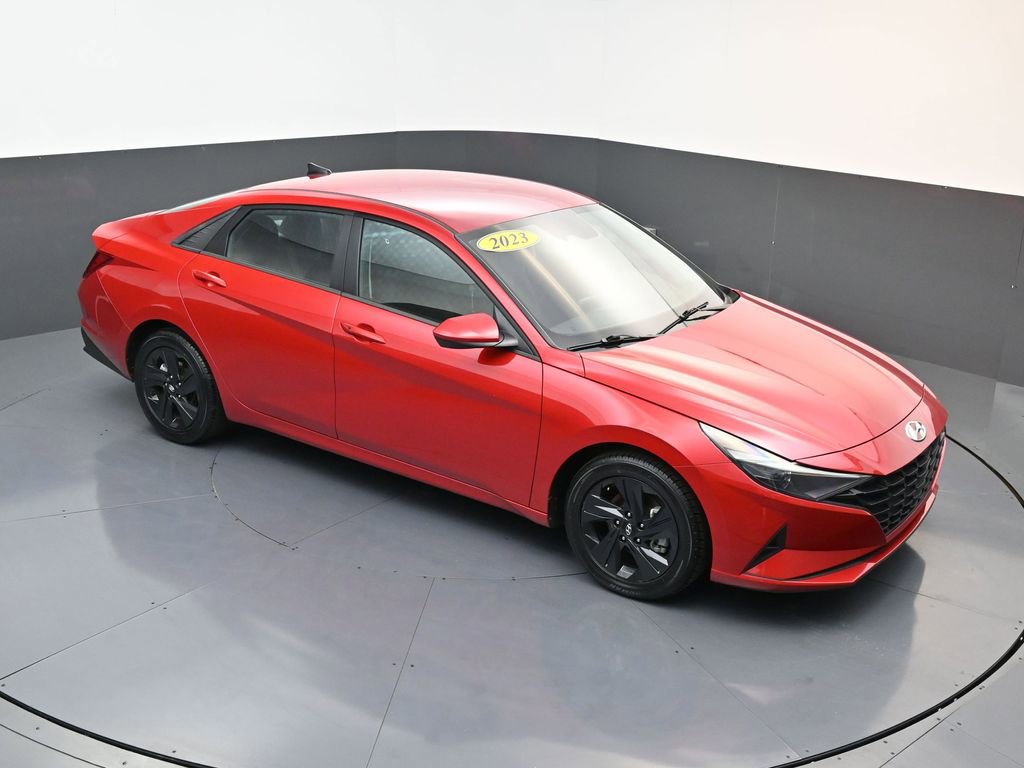 Certified 2023 Hyundai Elantra SEL w/ Preferred Accessory Package image 14