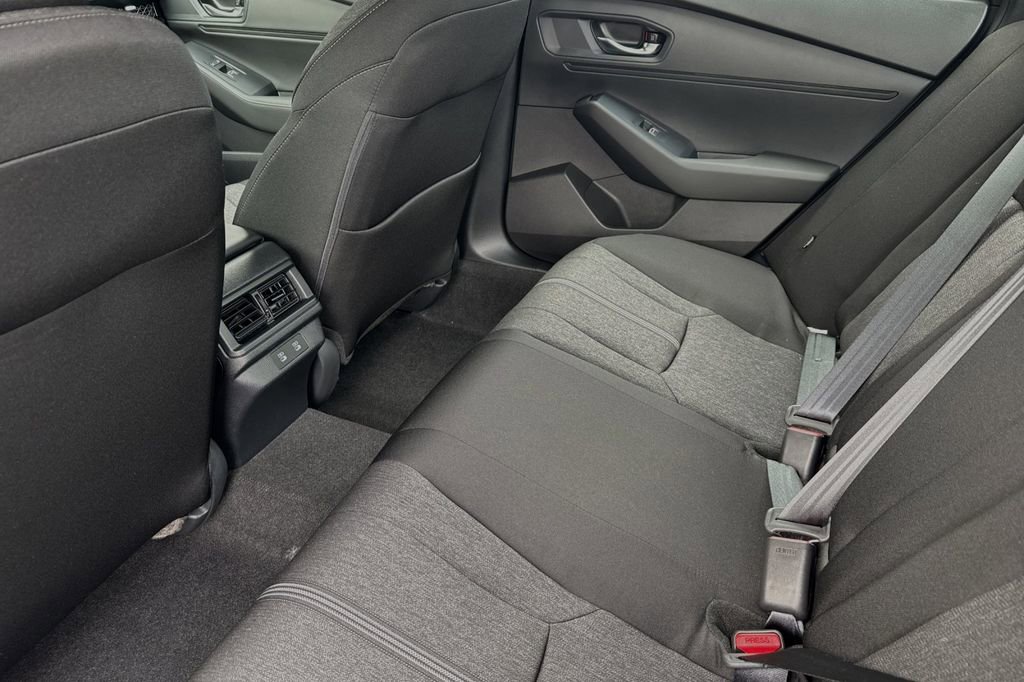 Used 2025 Honda Accord Sport image 9